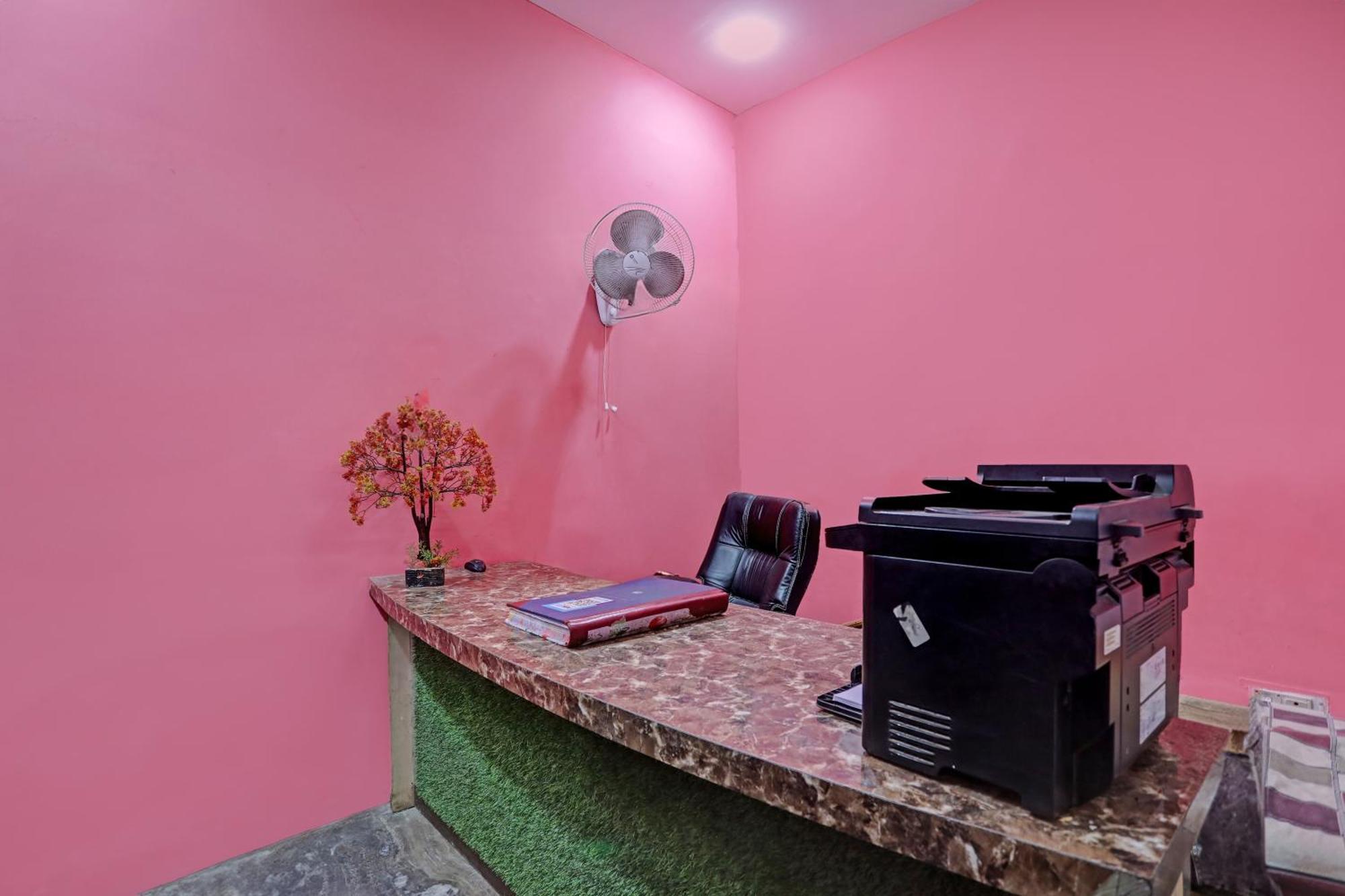 Hotel O Raaz Hotel Delhi Zewnętrze zdjęcie